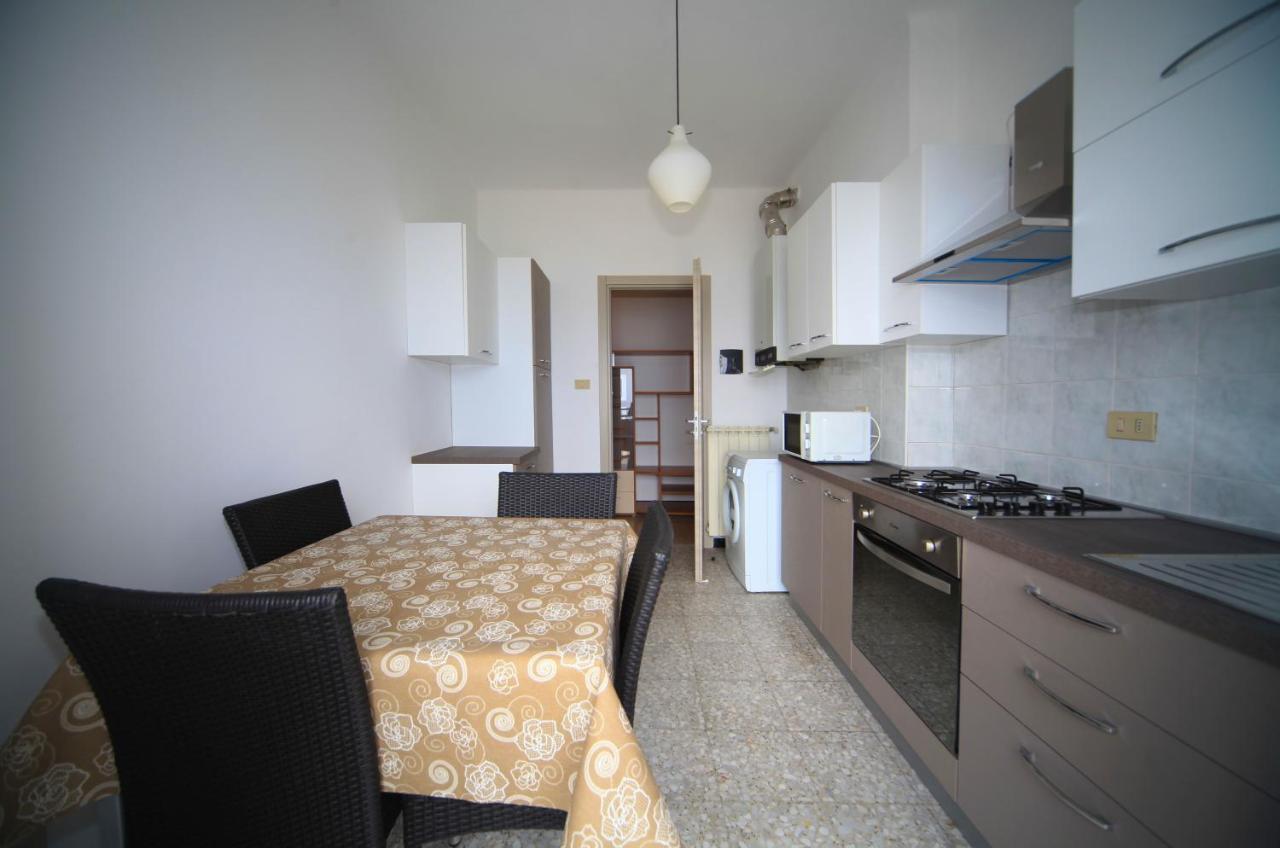 Appartamento Frontemare Marina dʼMarina dʼAndora Exterior foto
